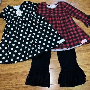 Bundle of polka dot and checkered dresses with matching ruffled leggings size 6